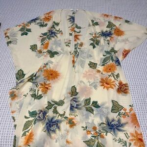NWOT Floral Print Kimono
